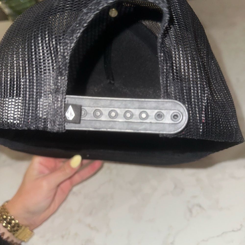 Volcom Men’s Snapback - Picture 5 of 6